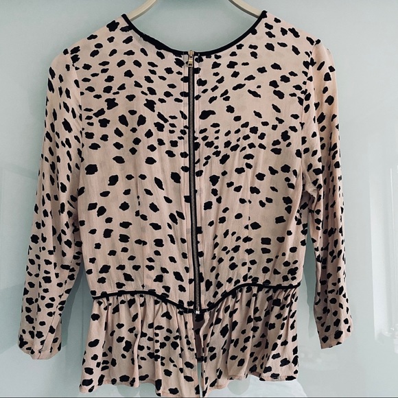 SAM&LAVI Peplum Top - Picture 2 of 4